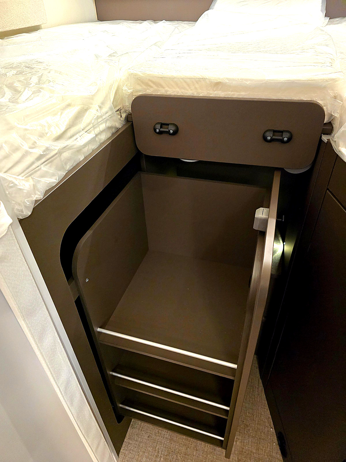 burstner-a66-interior-bedroom-storage